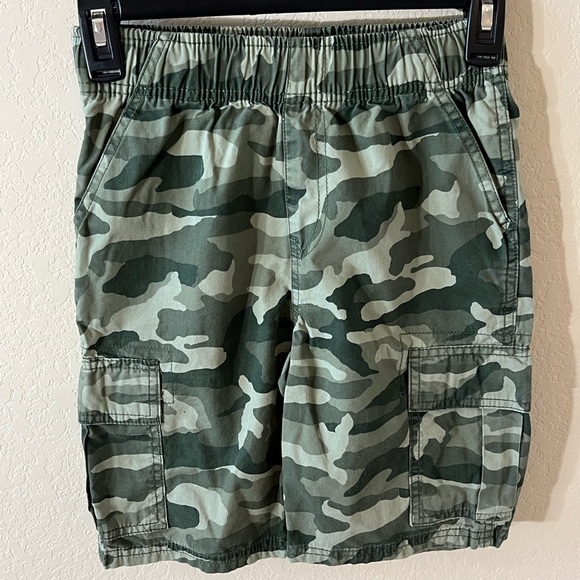 2 Pack Boy Place Green and Gray Cargo Shorts Relaxed Fit - Picture 3 of 6